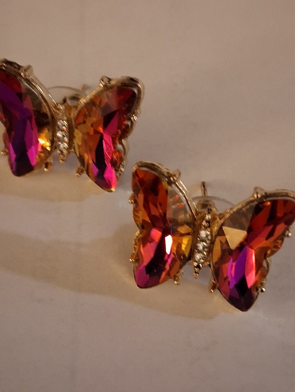 BUTTERFLY MYSTIC TOPAZ PINK/ ORANGE STUD EARRINGS 6 kt OFFERS WELCOME